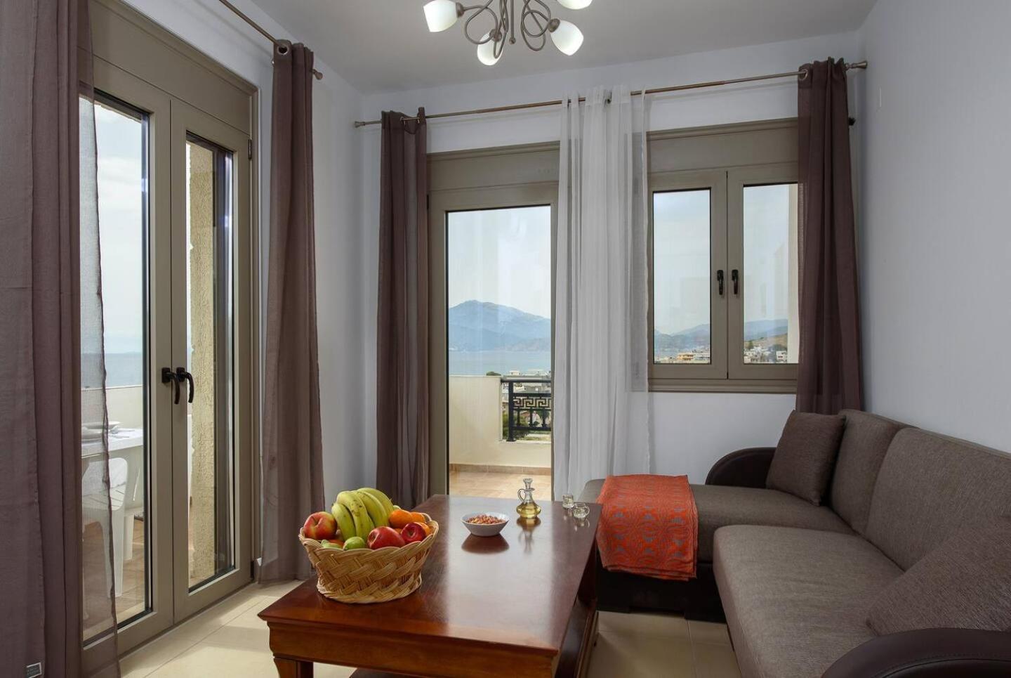 Sofia Apartment, With Sea & Mountain View Каламаки Экстерьер фото